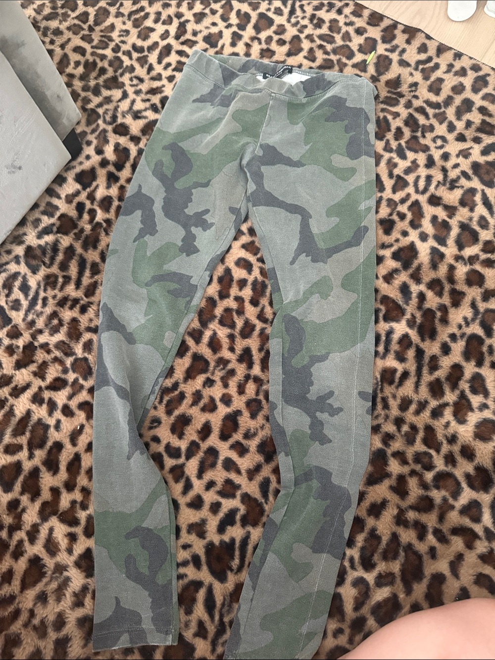 Brandy Melville tights